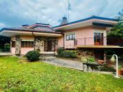 Case e ville in vendita di 600 m² in Via Giacomo...