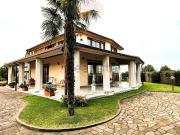 Case e ville in vendita di 600 m² in Via per Inzago