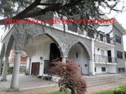 Case e ville in vendita di 600 m² in Via V. Alfieri, 4