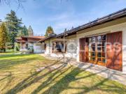 Case e ville in vendita di 612 m² in Via petrarca, 18