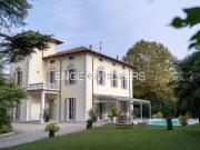 Case e ville in vendita di 630 m² in Via Ulivi