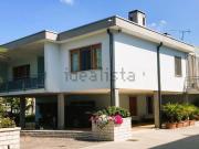Case e ville in vendita di 634 m² in Via Rossi, 47