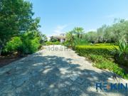 Case e ville in vendita di 644 m² in Via Benedetto...