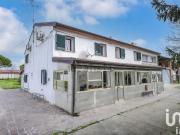 Case e ville in vendita di 645 m² in Strada Jolanda...