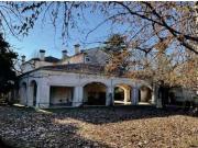 Case e ville in vendita di 664 m²