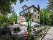 Case e ville in vendita di 668 m²