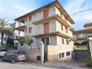 Case e ville in vendita di 678 m² in Via Enna, 6