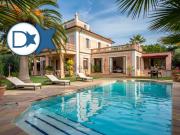 Case e ville in vendita di 687 m² in Via Carlo Carra, 10