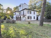 Case e ville in vendita di 698 m²