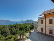 Case e ville in vendita di 698 m² in Via per Binda