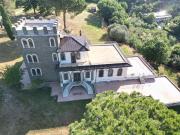 Case e ville in vendita di 700 m²