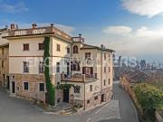 Case e ville in vendita di 700 m² in Piazza Roma