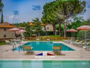 Case e ville in vendita di 700 m² in Via Cupa, 3