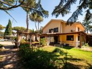 Case e ville in vendita di 700 m² in Via del Casale di...