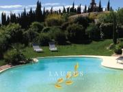 Case e ville in vendita di 700 m² in Via Pinerolo Case e ville in vendita di 700 m² in Via Pinerolo