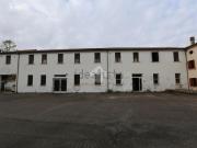 Case e ville in vendita di 700 m² in Via Terraglio