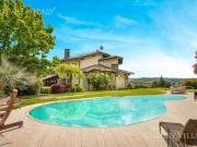 Case e ville in vendita di 707 m²