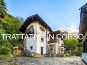 Case e ville in vendita di 707 m² in Via Poncina, 3