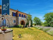 Case e ville in vendita di 714 m²