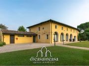 Case e ville in vendita di 720 m²