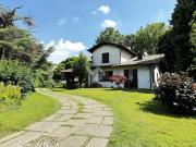 Case e ville in vendita di 732 m² in Via Alcide De...