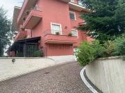 Case e ville in vendita di 740 m² in Via Reggimento