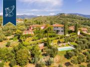 Case e ville in vendita di 750 m²