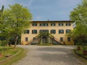 Case e ville in vendita di 750 m² in Via del Caporale, 773