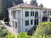 Case e ville in vendita di 750 m² in Via Pietro Paolini, 303