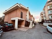 Case e ville in vendita di 75 m² in Via di Grottarossa