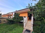 Case e ville in vendita di 75 m² in Via monte corno