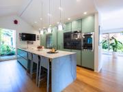 Case e ville in vendita di 768 m² in Via Costituzione