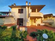 Case e ville in vendita di 76 m² in Via delle Fonti, 6