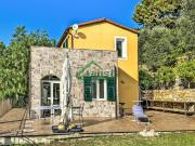 Case e ville in vendita di 79 m² in Via Diano Calderina