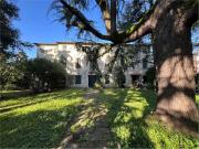 Case e ville in vendita di 800 m² in Via Francesco Baracca