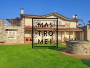 Case e ville in vendita di 800 m² in Via Stradone di...