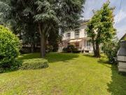 Case e ville in vendita di 810 m² in Via Monteverdi, 8
