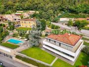 Case e ville in vendita di 812 m² in Via Bernardino...