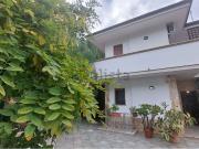 Case e ville in vendita di 83 m² in Via Fortore