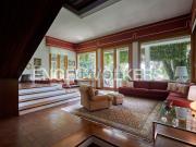 Case e ville in vendita di 840 m² in Via del Golf