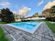 Case e ville in vendita di 849 m² in Via Dante Alighieri, 31