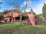 Case e ville in vendita di 850 m²