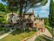 Case e ville in vendita di 850 m² in Piazza del Popolo, 8