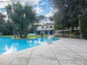 Case e ville in vendita di 850 m² in Via Trebazia