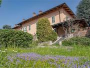 Case e ville in vendita di 855 m² in Via Fratelli...