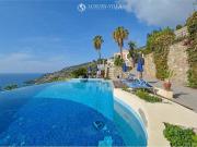 Case e ville in vendita di 900 m² in Strada Termini, 134