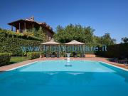 Case e ville in vendita di 900 m² in Via Enrico Giachino