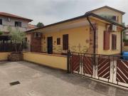 Case e ville in vendita di 90 m²