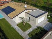 Case e ville in vendita di 90 m² in Via Montebello