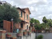 Case e ville in vendita di 90 m²